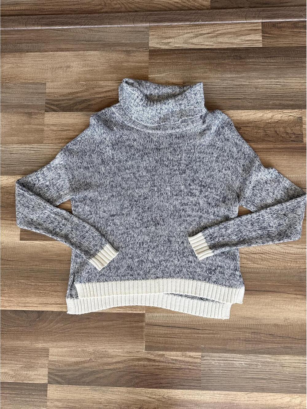 Aerie Marled Turtleneck Sweater Medium Cozy Soft Knit Pullover